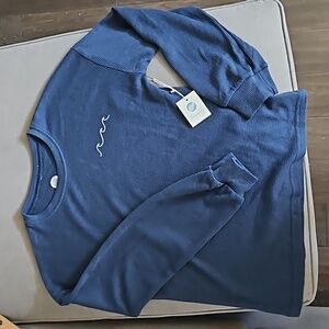 Beachly blue long sleeved top - size small - NWT